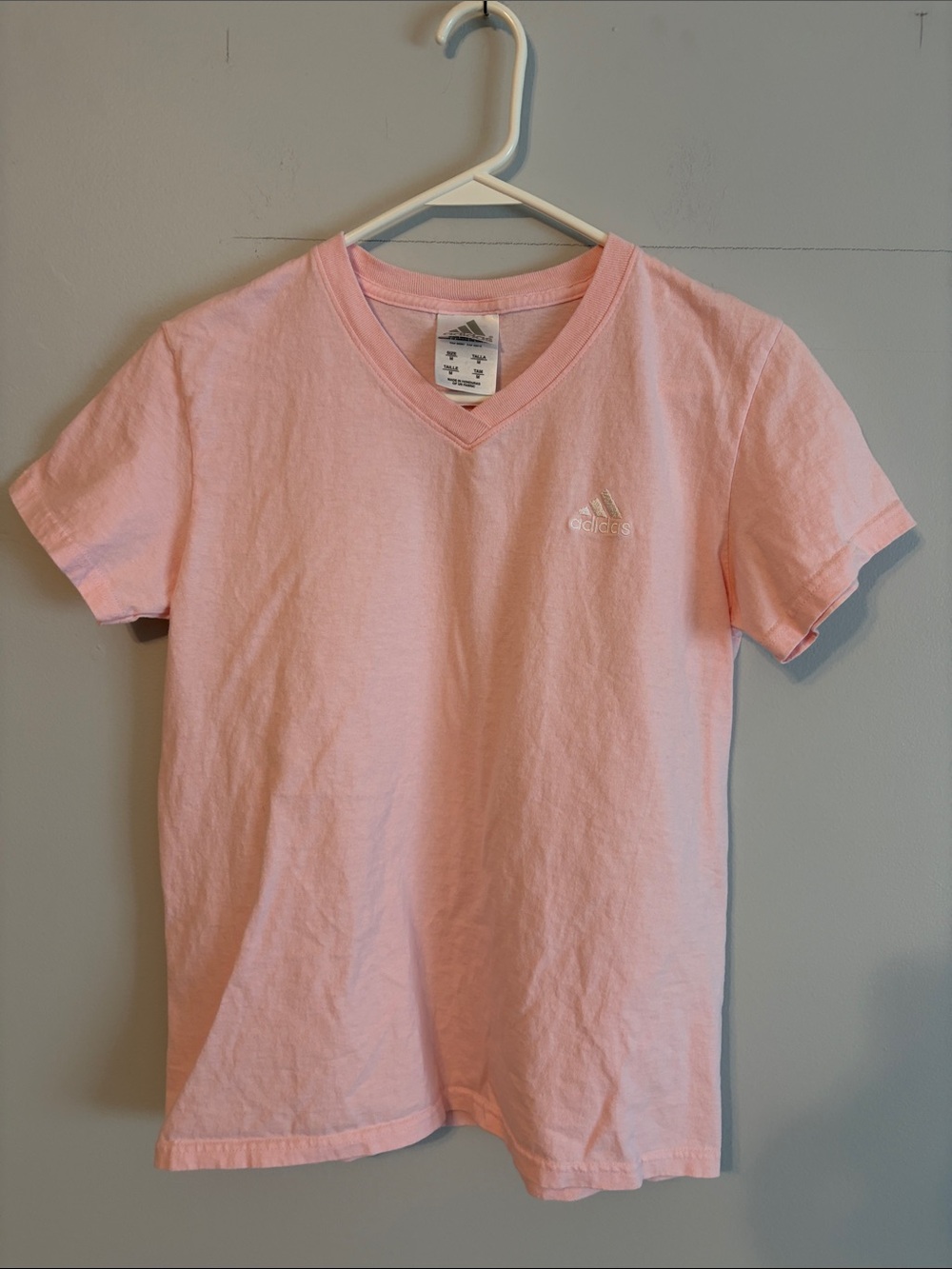adidas Pink V-Neck Short Sleeve Tee. 💯 cotton. Ladies.